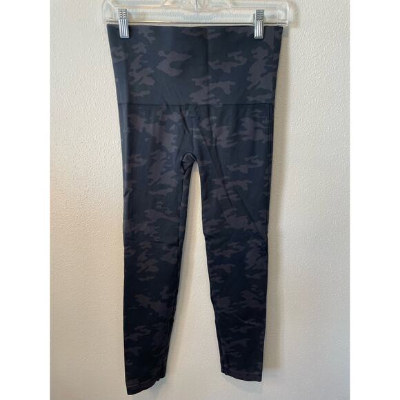 Spanx EcoCare Seamless Camo Leggings, XL68 - Picture 1 of 3